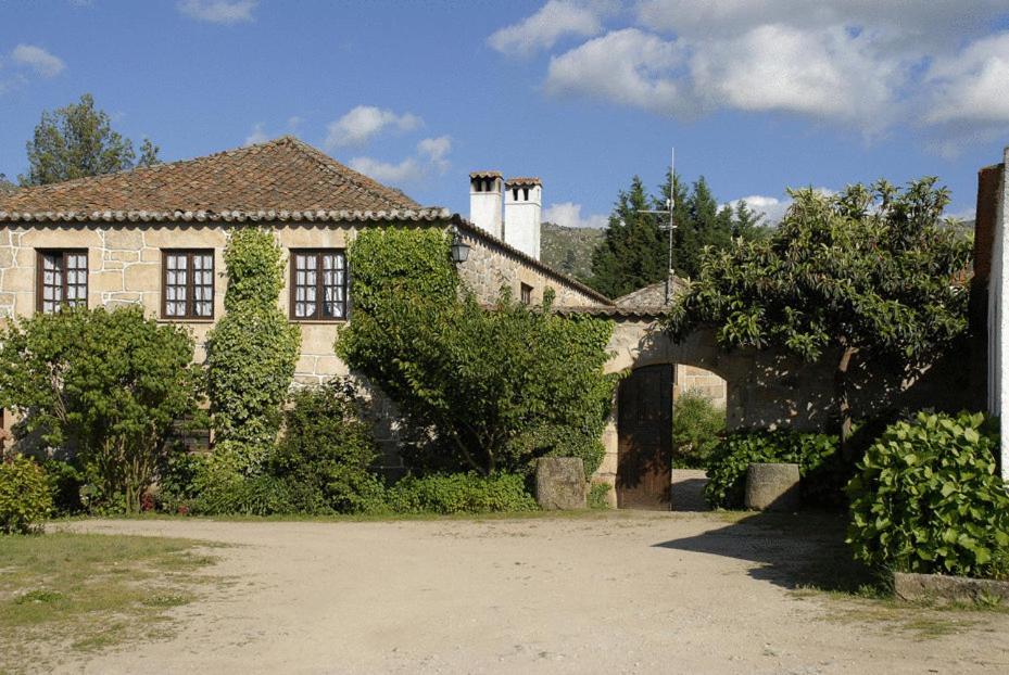 Hotel Agro-Turismo - Quinta Do Pinheiro Cavadoude Exterior foto